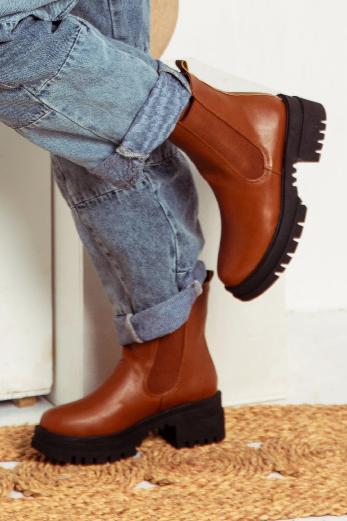 Plain Chelsea Leather Half Boots - Havan